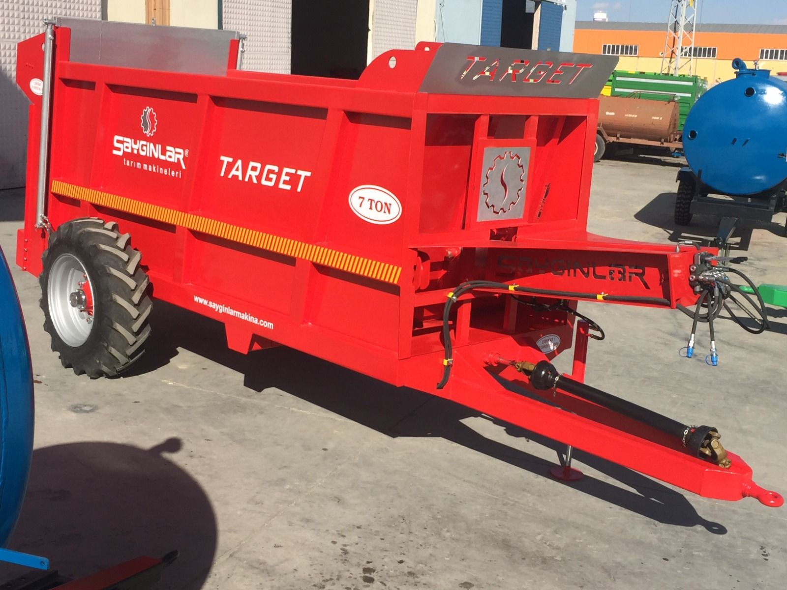 Épandeur à fumier 7 tonnes (target)_4