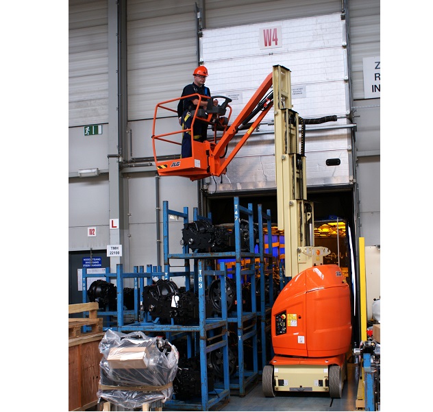 Nacelle automotrice à mât vertical jlg toucan 10e_4