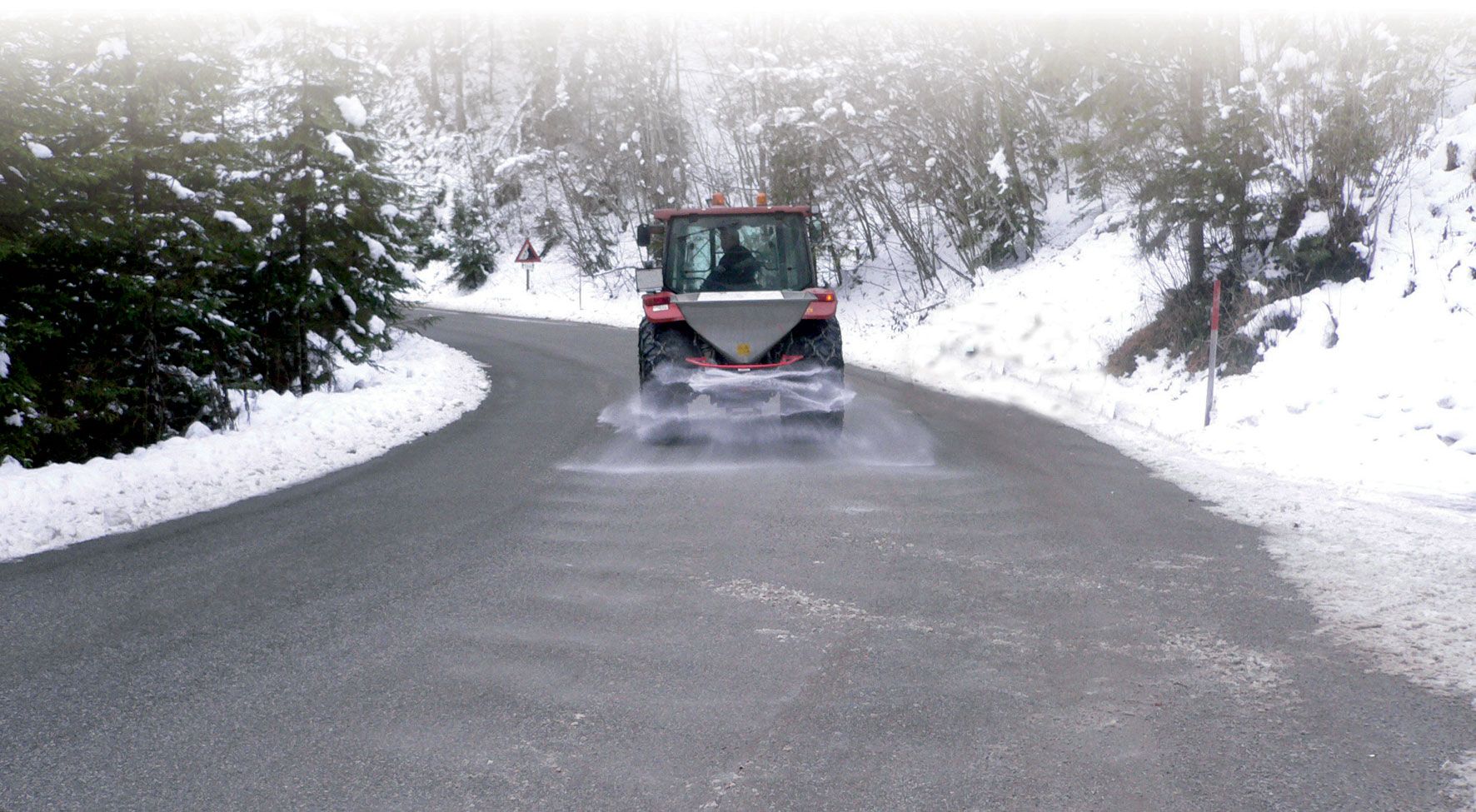 PXT distributeur d'engrais - Eurospand - transporté multifonction avec distribution de 4 m à 12 m_4