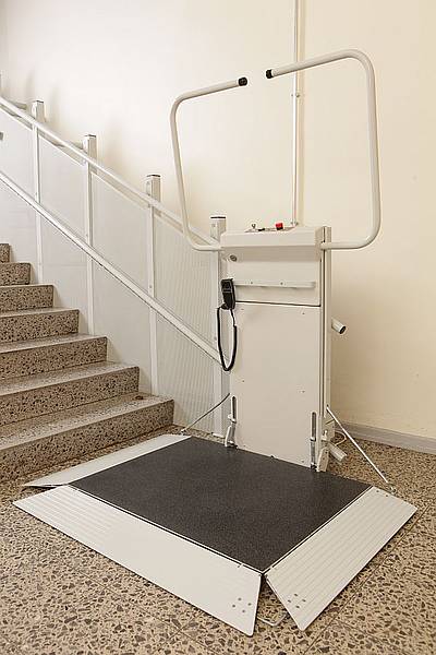 Plateforme élévatrice inclinée pour escalier droit - lehner  delta_4