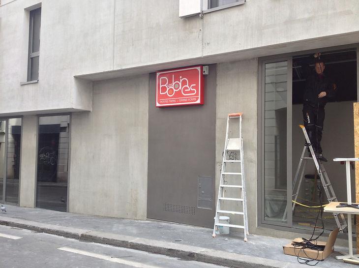 Caisson lumineux LED - fabrication sur mesure simple ou double face - enseignes de toiture ou drapeau_4