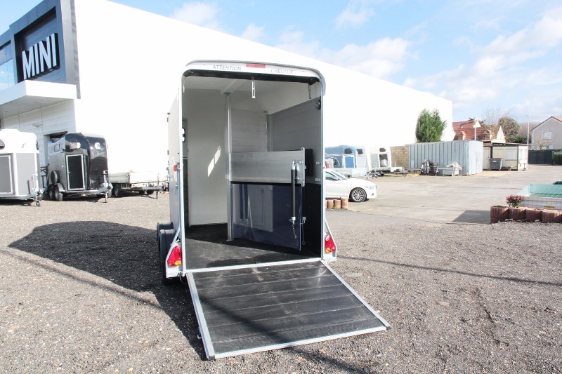Van 2 places sortie avant pour chevaux - Cheval Liberté - Gold Touring Country avec suspension Pullman 2 et plancher aluminium_4