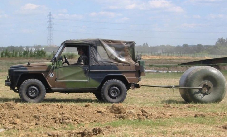 Réservoir souple léger et rigide avec limiteur de plein intégré