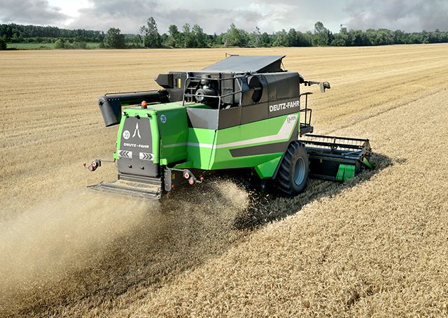 Série c6000 moissonneuse batteuse - deutz fahr - 7 000l_4