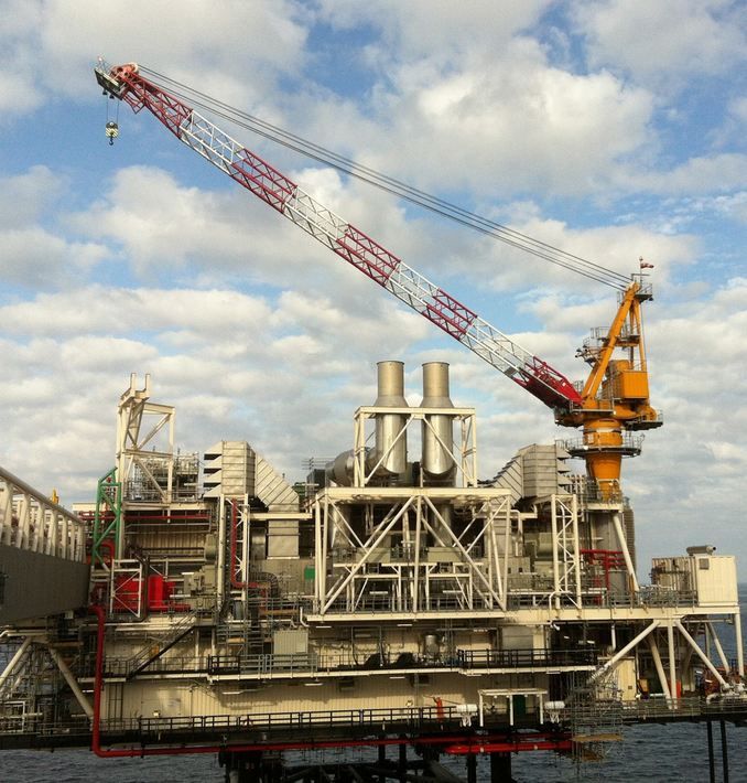 Bos 2600 - Grue portuaire offshore Liebherr - Capacité de levage max 100t - Portée max 60m_4