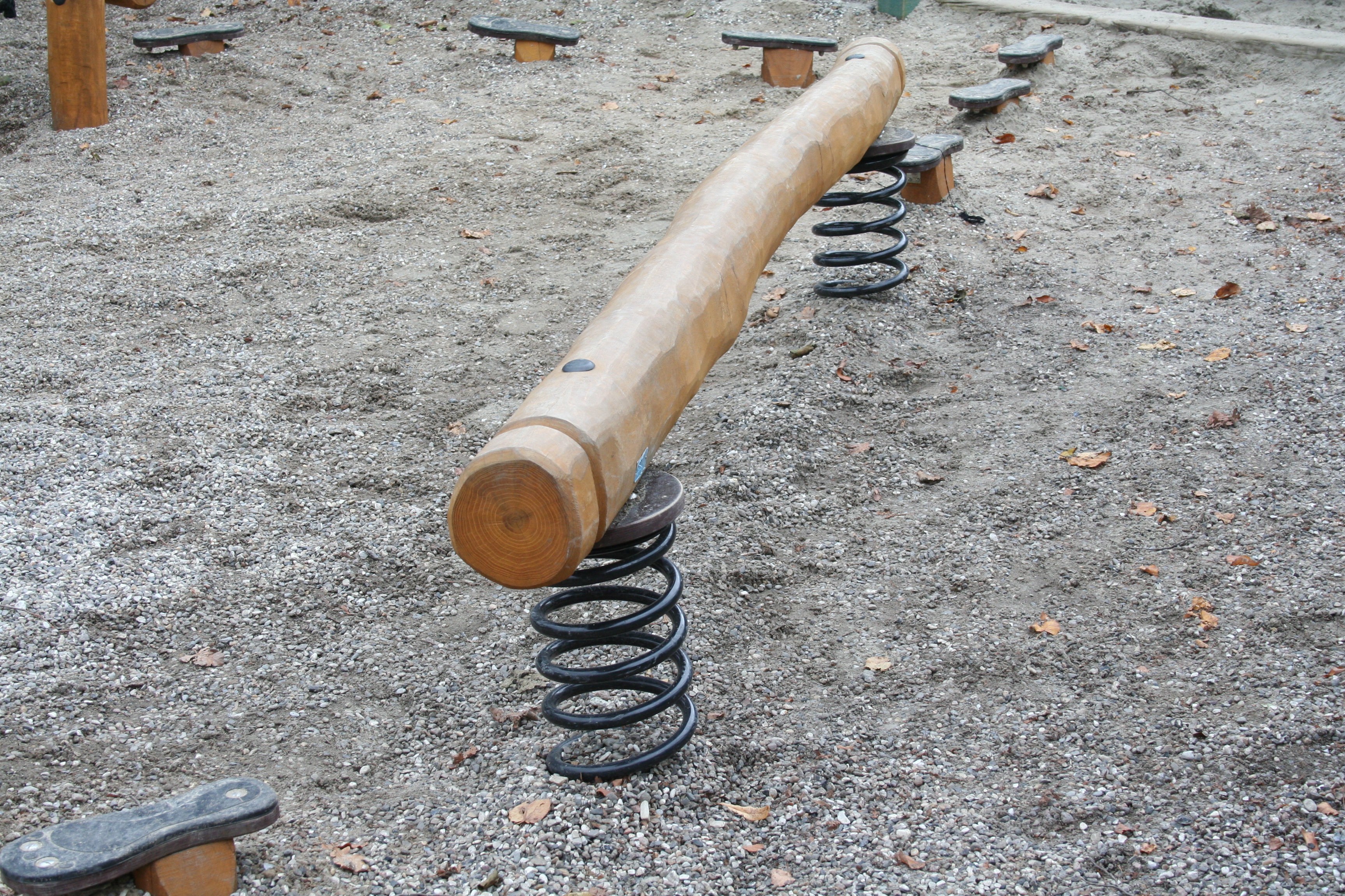 Parcours sportif pour enfants Equilibra - Réf 8045602 - HAGS - Tranche d'âge 5-12 ans - Dimensions 2800x180x550 mm_4