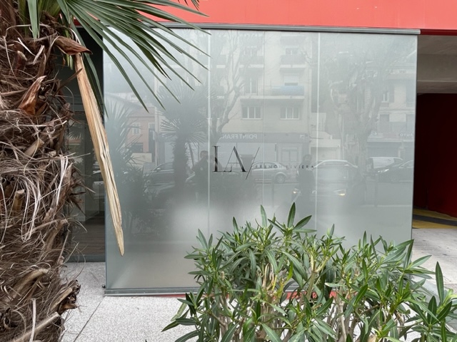 Adhésif dépoli - Élégance, intimité et décoration pour vitrines, fenêtres et portes vitrées_4