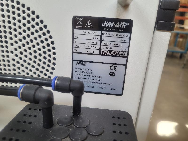 Compresseur sans huile JUN-AIR OF302-25MQ2 - débit 30 l/min à 8 bar_4
