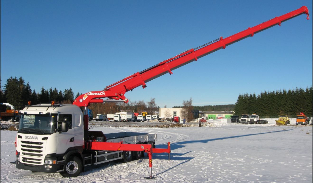 Grue auxiliaire Cormach avec moment de rotation de 4500 daN/m