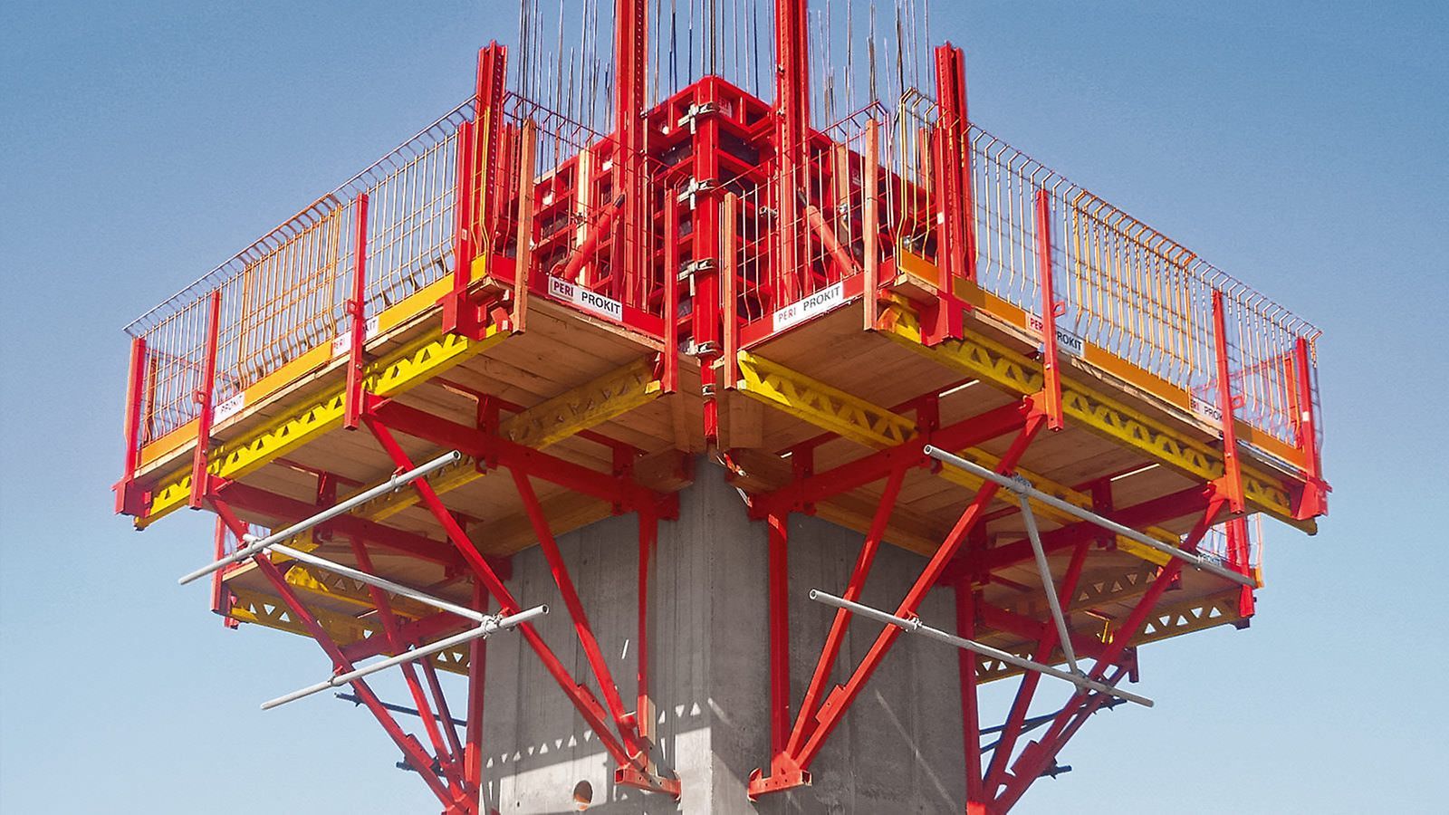 Cb coffrage grimpant peri