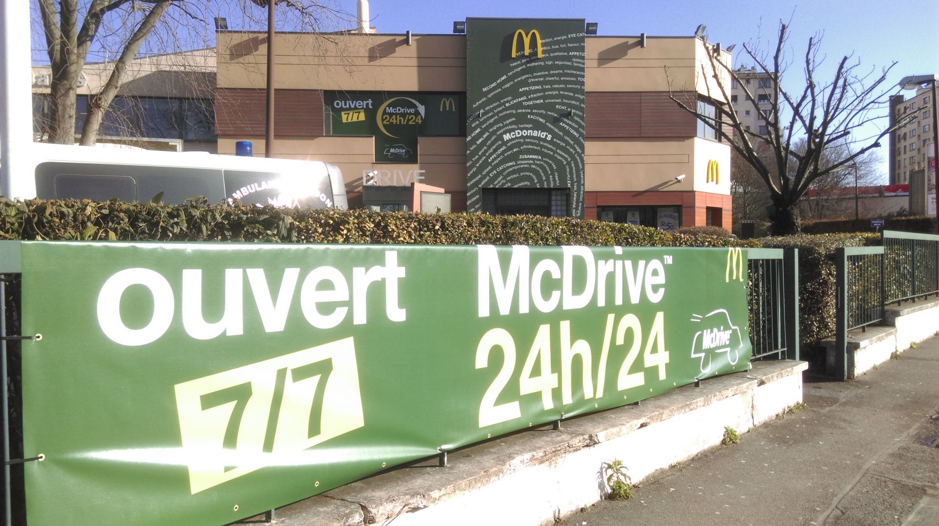 Kakemono - Bâches et banderoles sur mesure avec finitions variées - Roll-up, photocall, X-banner_4