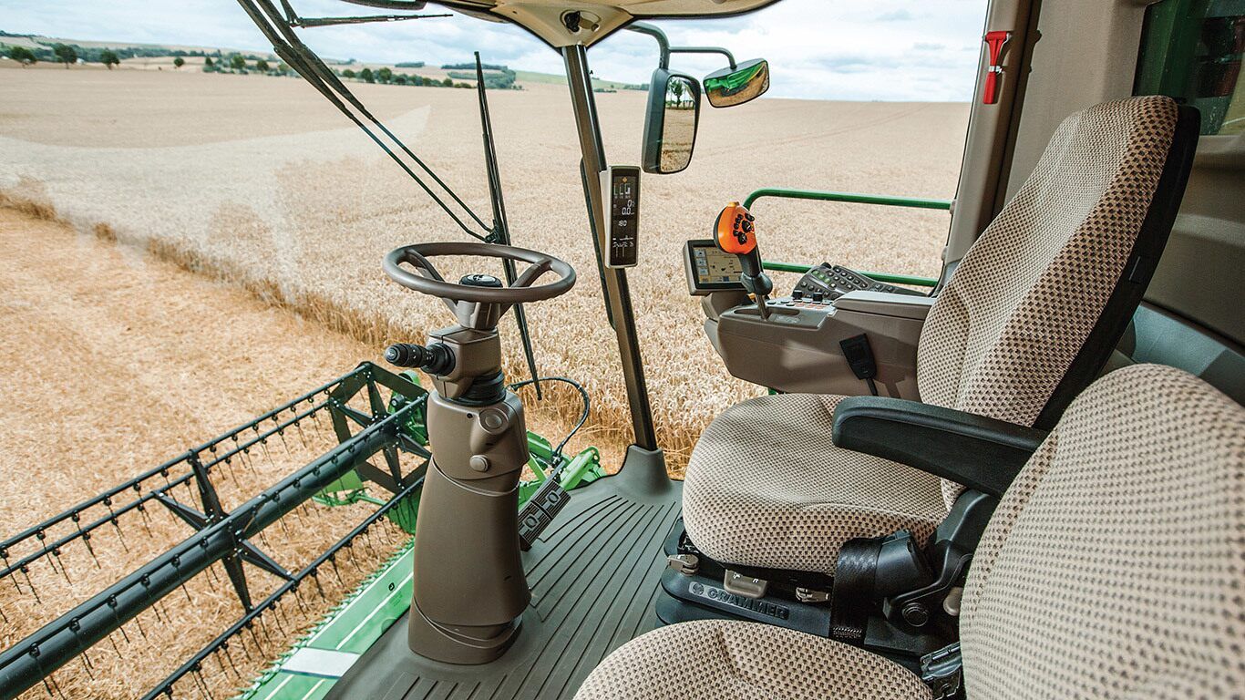 W540 Moissonneuse-batteuse John Deere - 190 kW / 258 ch - Technologie avancée et confort premium_4