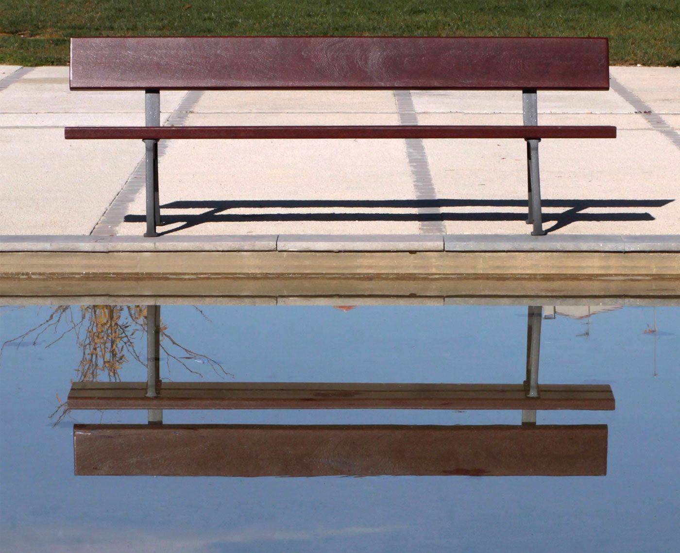 Banc public Cantábrico UM381 - piètement en fonte ductile traité anticorrosion avec lattes en bois tropical_4