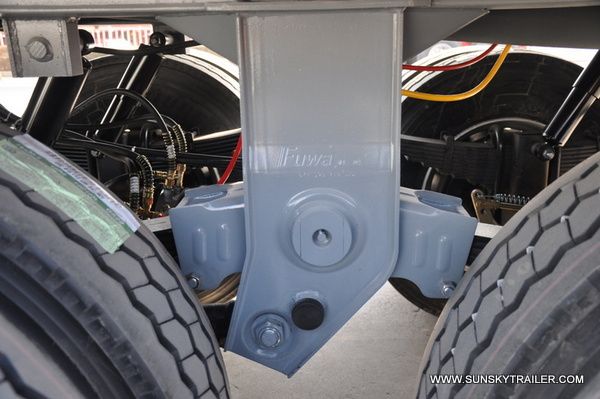 Remorques citerne carburant pétrolier - Xiamen Sunsky Trailer Co., Ltd - Capacité 40 000 L - Acier au carbone - 3 essieux_4