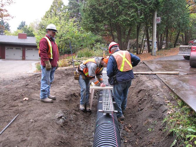 Puisard linéaire Soleno - Grille horizontale continue - Résistance autoroutière en acier inoxydable/PEHD_4