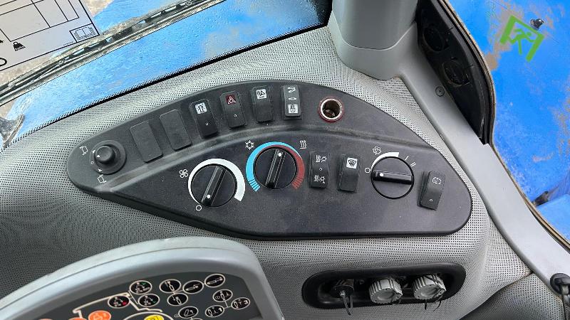 New Holland T8.435 AutoCommand SmartTrax IntelliSteer RTK - 435 ch - 2019_4