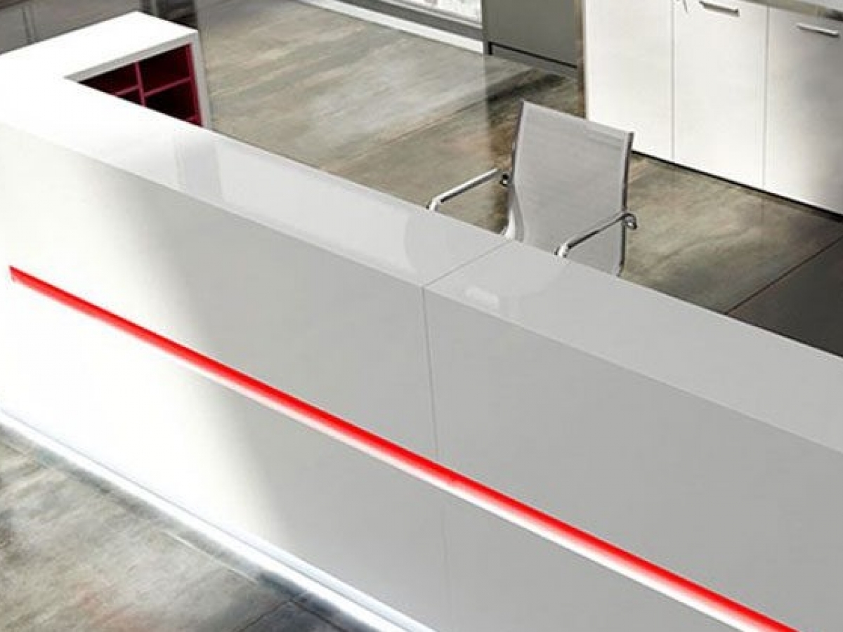 Banque d'accueil lumineuse droite SALVE - Design contemporain avec éclairage LED et finition bois laqué_4