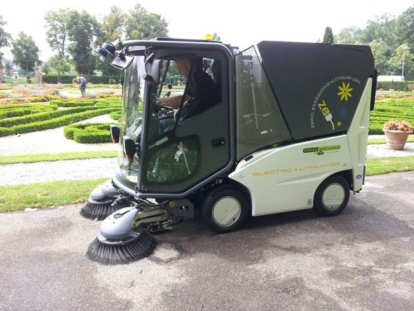 500ze balayeuse de rue électrique TENNANT Green Machines_4
