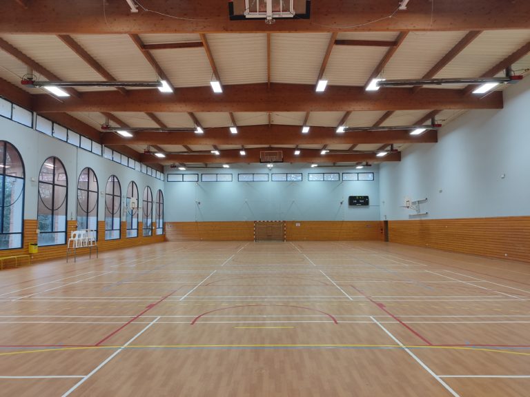 Eclairage industriel conçu pour l'industrie et les équipements sportifs  - highbay segal ik10_4