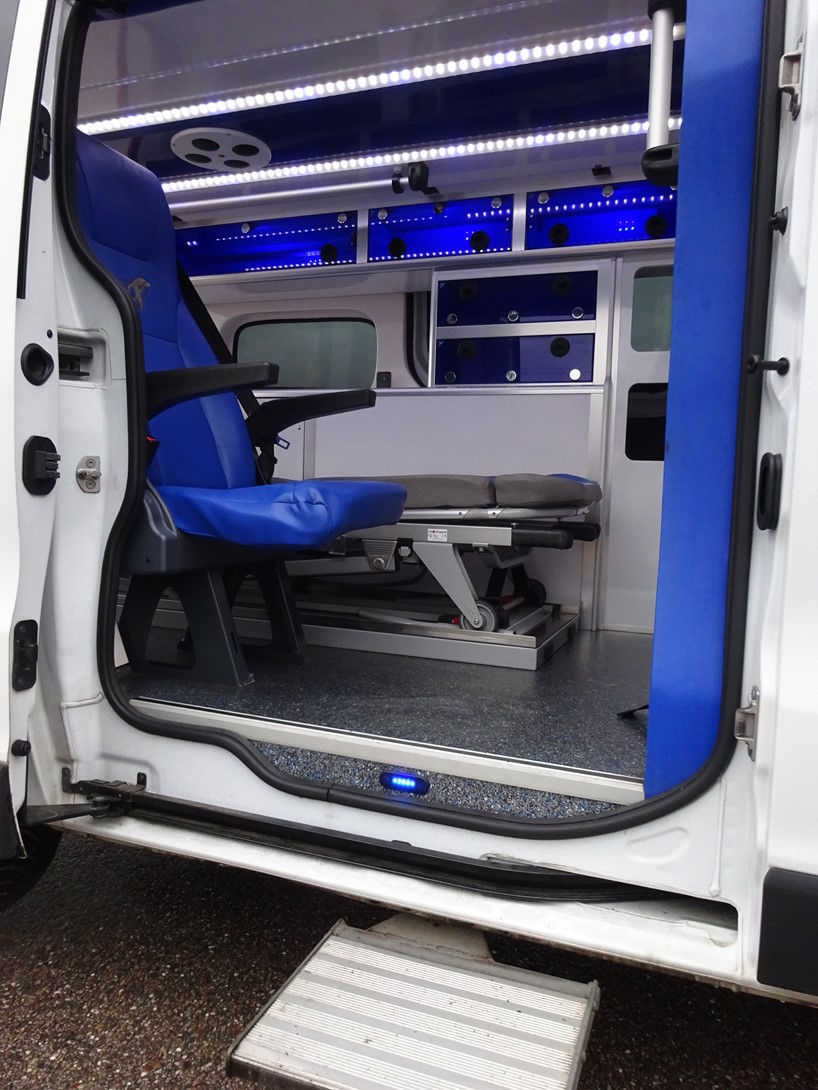 Ambulance renault trafic l1h1 2015 type a1 - occasion_4