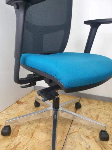 Fauteuil ergonomique Majencia For All d'occasion - mécanisme synchrone, réglages multiples, tissu bleu, dossier résille noire_4