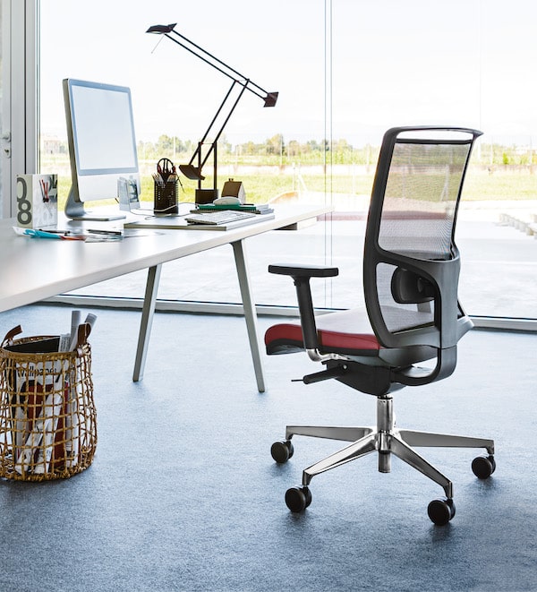 Fauteuil ergonomique avec appui-têtes  réglables, accoudoirs ajustables et un rembourrage confortable pour usage quotidien intensif_4