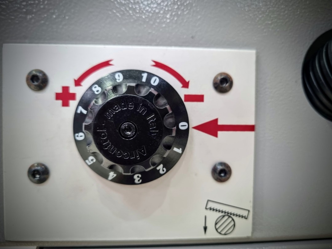 Scie à ruban semi-automatique FMB - Ruban H34 - Coupe angulaire jusqu'à 60°_4