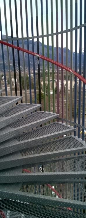 Escalier hélicoïdal en cage tubulaire ø40 mm