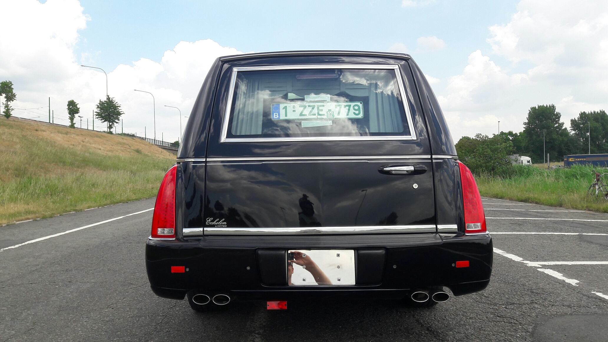 Véhicule funéraire robuste et intemporel Cadillac DTS Eagle