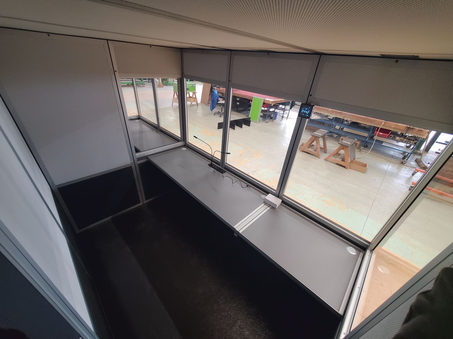 Cabine acoustique, insonorisée, de traduction ultra-légère Polytcab® 2100 - 3100 (2025)_4
