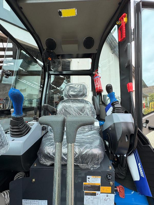 Mini pelle 3.2T moteur Kubota RIPPA - 3 godets + attache rapide_4