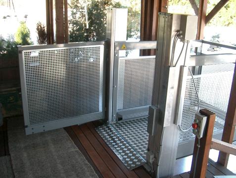 Plateforme  - Design simple, portes vitrées, hauteur de levage jusqu'à 3m - Guldmann LP8_4