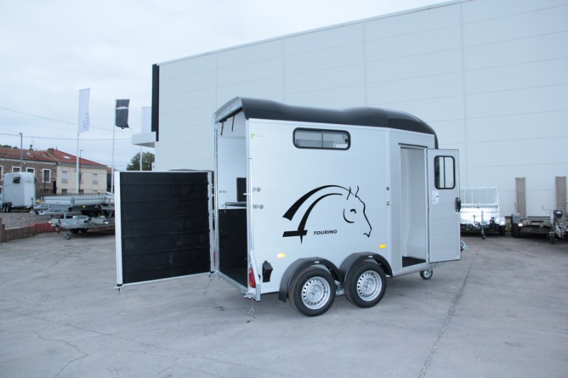 Van 1 place 1/2 avec sortie avant - Cheval Liberté Gold Touring One - suspension Pullman 2 et plancher alu_4