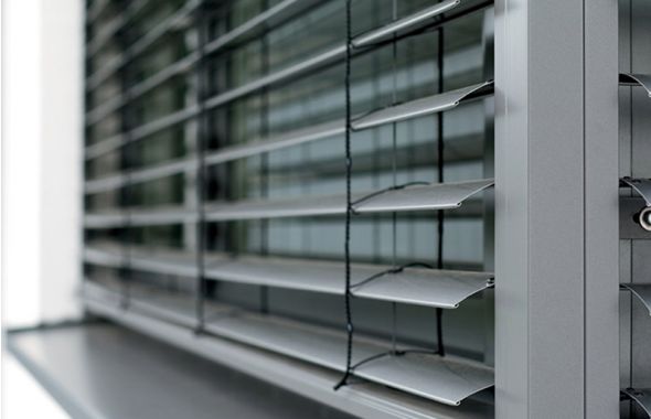Brise soleil orientable traditionnel - Lame galbée 80 mm - Fabrication sur mesure et qualité professionnelle_4
