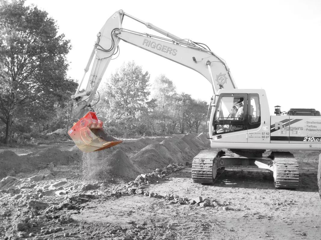 Godet séparateur vibrant pour pelle de 8 à 50 tonnes - RVB/EVB_4