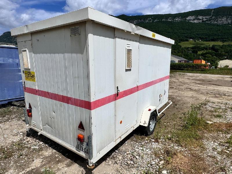 Courant RFLG400 Cabane de chantier sur roues_4