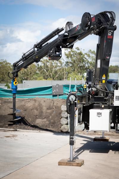 Tarière hydraulique pour pelle de 0,7 à 50 tonnes_4