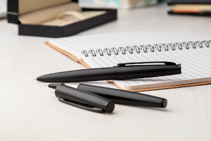 Parure stylo à bille et roller - finition mate noire - encre bleue - marque André Philippe_4