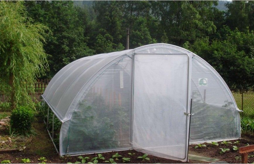 Serre de jardin avec aérations latérales et pieds droits de  0,50 m de haut - GOTHIQUE_5