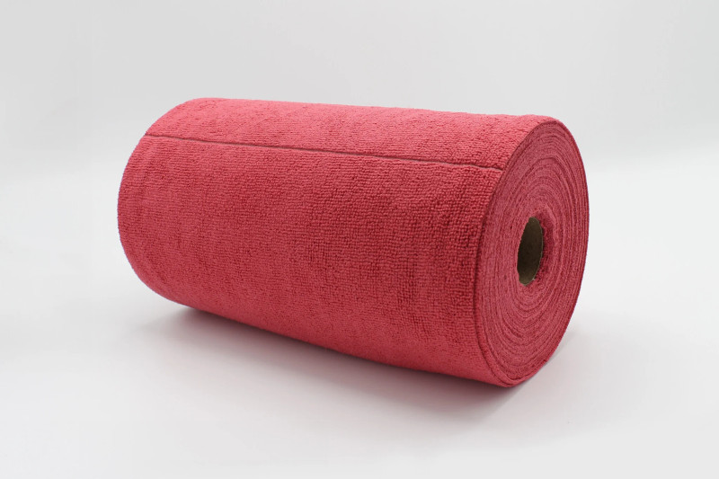Bobine d'essuyage microfibre tricot first rouge 75 formats de 30x30 une bobine_4