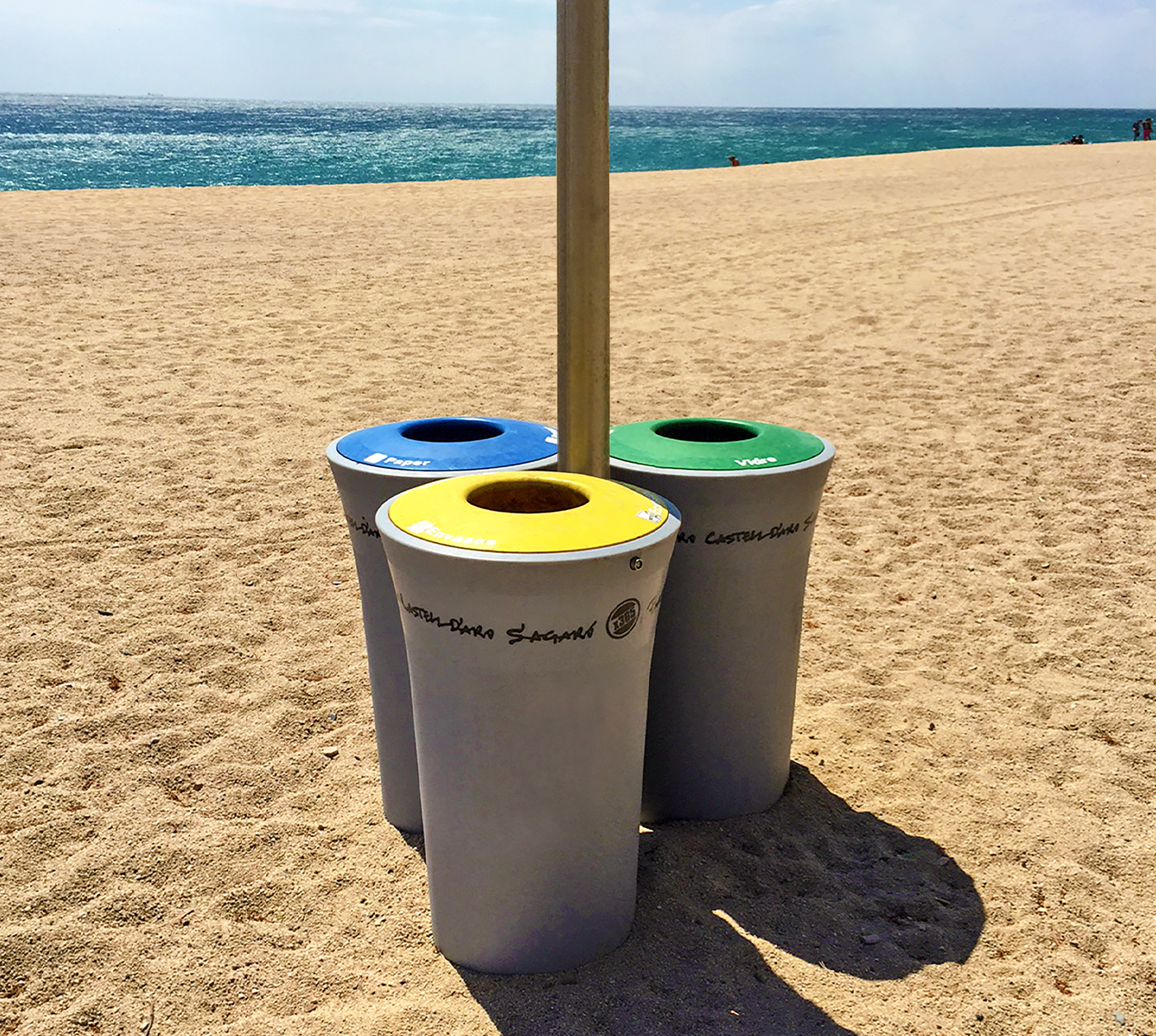 Poubelle tri sélectif IRIS PA687 - polyéthylène roto moulé - résistante aux conditions extrêmes_4