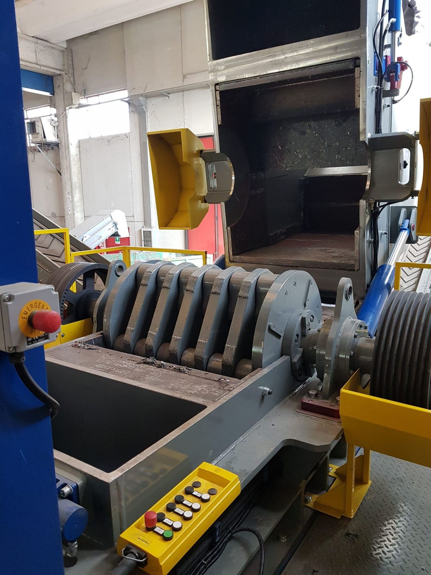 Broyeur déchiqueteur industriel à marteaux ITR HMS 060 / 080 / 100 - polyvalent avec moteur 90 à 315 kW_4