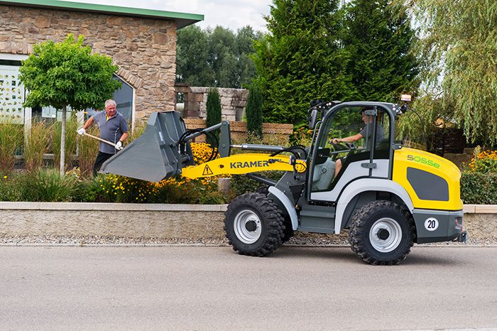Mini chargeuse électrique Kramer 5055e - 4,1t, ultra-compacte et maniable avec 4 roues directrices_4