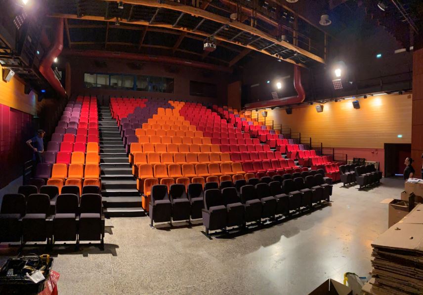 Tribunes fixes  parfaits aux bâtiments existants ou en construction_4