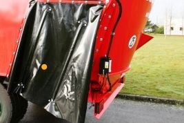 Mélangeuse agricole Jeantil - 1 vis verticale - sortie directe - cuve étroite ou large 8 à 14 m³_4