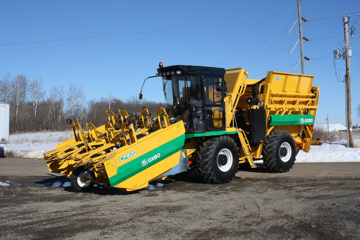 Arracheuse Oxbo 2430 - OxboCorp - Longueur sans tête 8.18 à 11.13 m - Largeur 2.59 m - Multi-récoltes_4