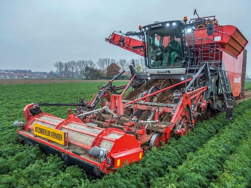 Arracheuse par tamissage Kwatro - Dewulf BV - 4 rangs, largeur totale 3500 mm, moteur Scania 500 cv_0