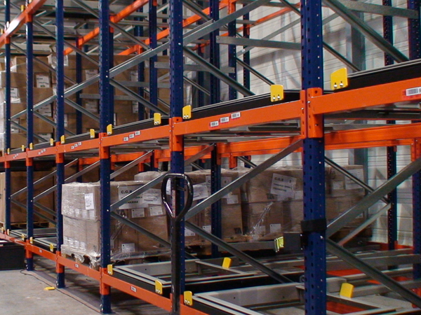 Rayonnage dynamique pour palettes cart pushback_4