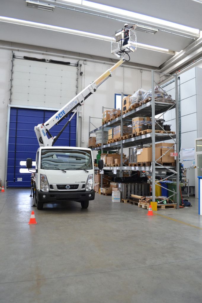 Camion nacelle B-Lift 17 E - CTE - 16,6 m - Bras télescopique à 3 éléments et rotation 400°_4