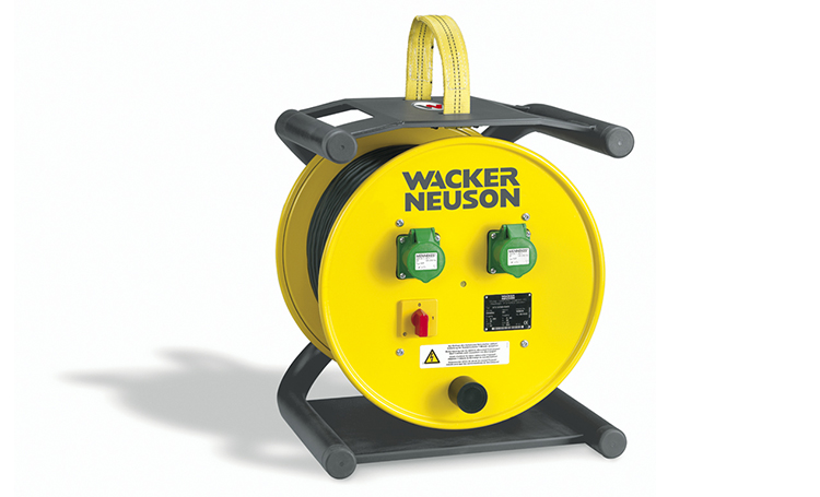 Aiguille vibrante wacker neuson alimentée par un convertisseur de fréquence externe_4